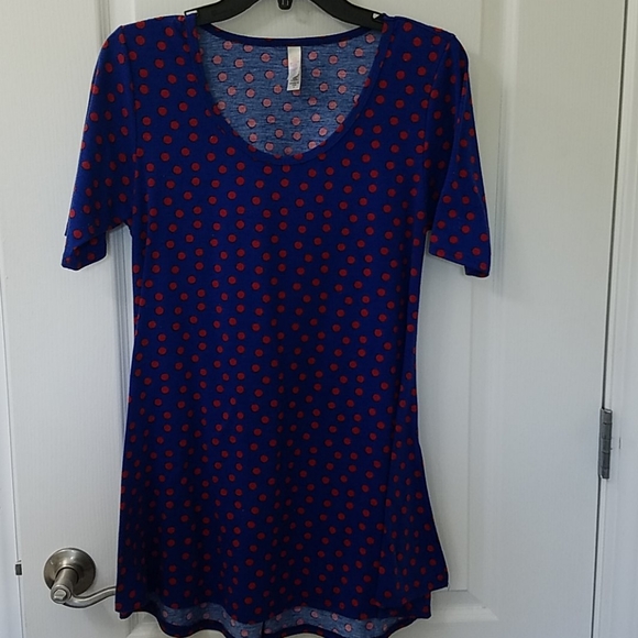 LuLaRoe Tops - LulaRoe t-shirt